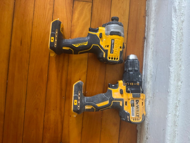 Dewalt Drill Set & Battery Set
