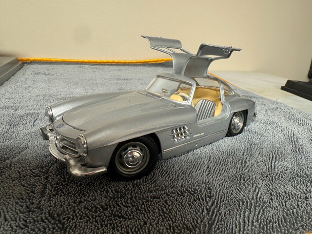 Diecast car models 1/18, 1/24 and 1/32 - photo 3