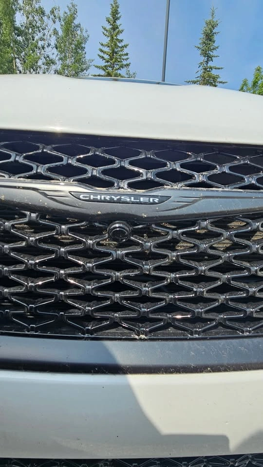 2025 Chrysler Pacifica Limited - photo 2