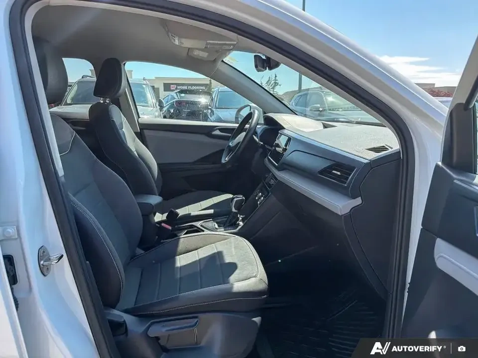 2024 Volkswagen Taos Comfortline | Apple CarPlay | Premium Mats - photo 5