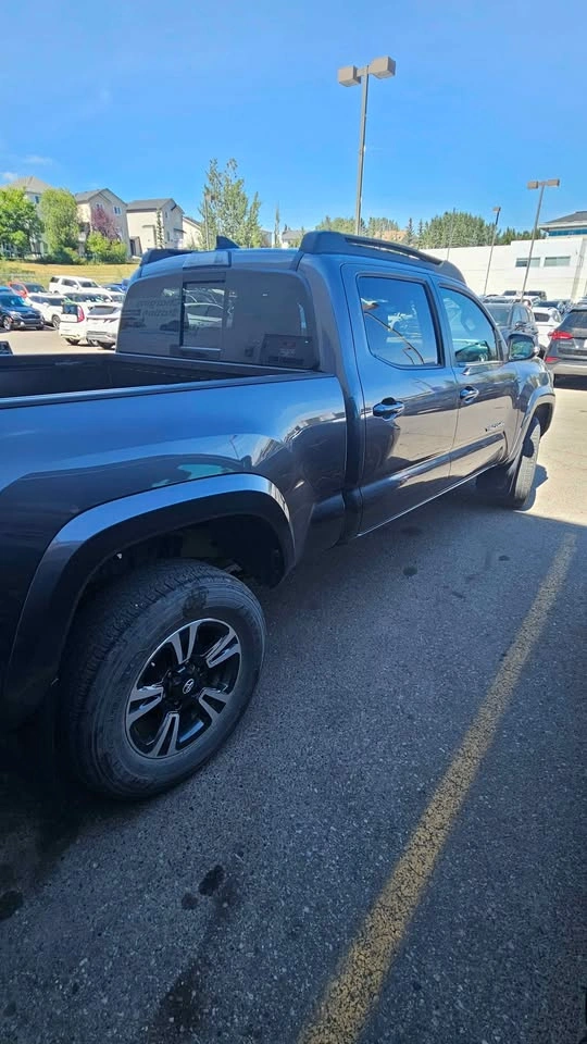 2018 Toyota Tacoma SR5 - 1 Owner, No Accidents - photo 3