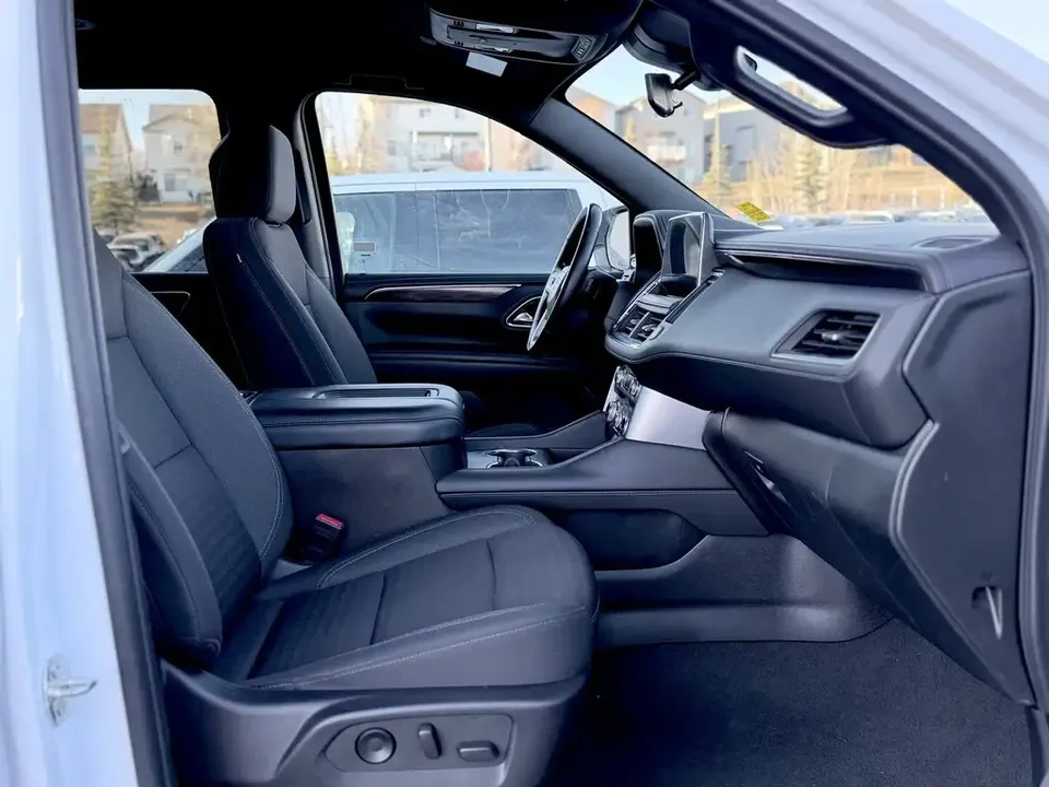 2024 GMC Yukon XL SLE 4WD | 8 Passenger | No Accidents - photo 5