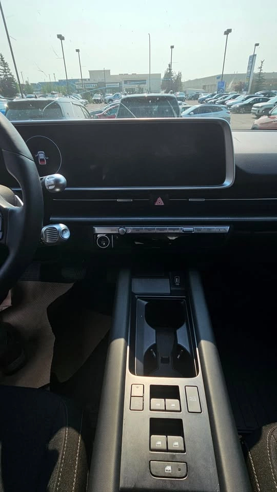 2023 Hyundai Ioniq 6 AWD 1 Owner Low KM - photo 5
