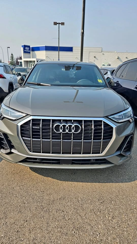 2025 Audi Q3 Progressive. NO ACCIDENT