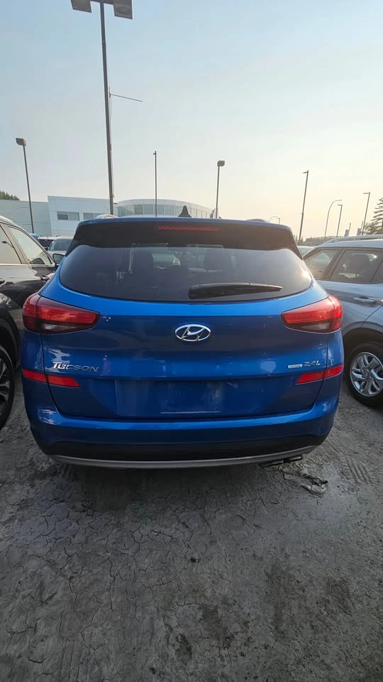 2019 Hyundai Tucson Luxury, 2 Sets of Tires, No Accident - photo 2