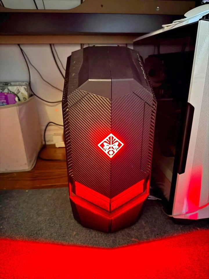 HP OMEN Prebuilt Gaming PC | i7-8700k + GTX 1080 8GB