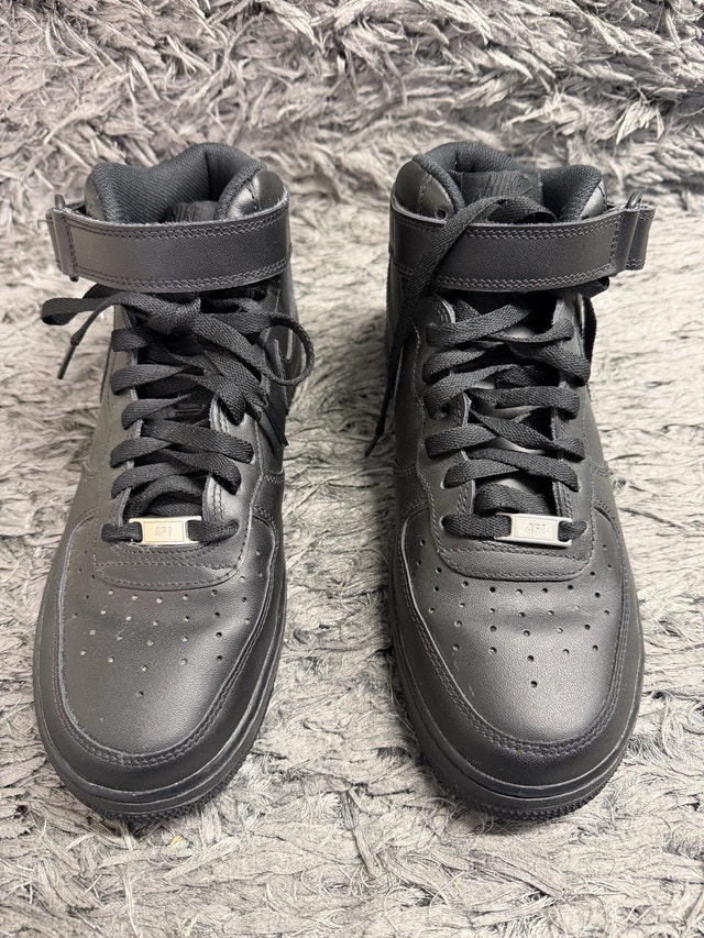 Nike air force Size 9.5