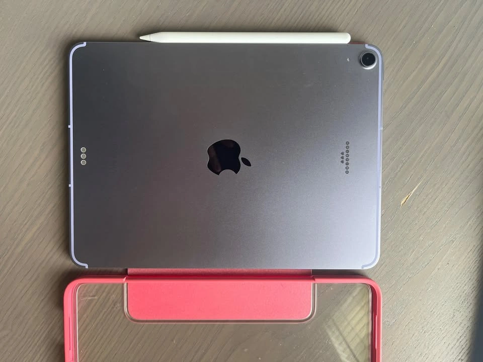 iPad Air 5th Generation Purple - photo 2