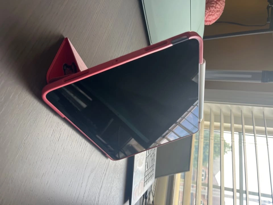 iPad Air 5th Generation Purple - photo 3