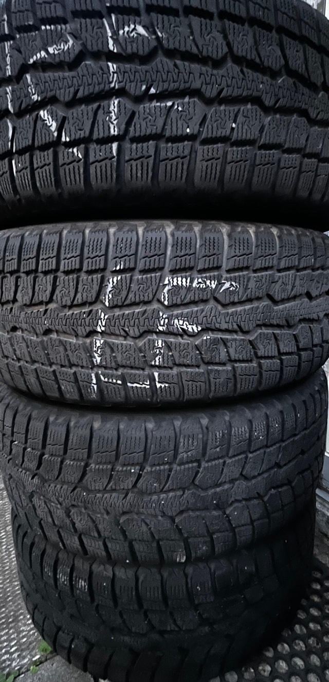 18” Audi Q3 VW Tiguan OEM Winter Tire Toyo GSI-6 235/55-18 - photo 3