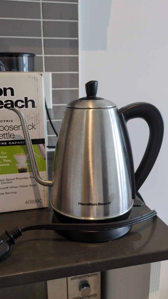 Electric gooseneck kettle - Hamilton Beach 1.2L - photo 3