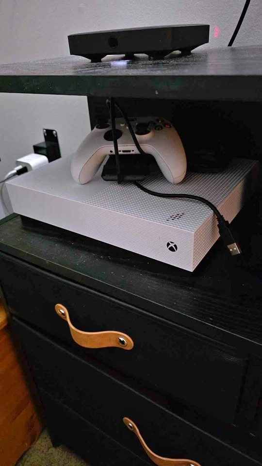 Microsoft Xbox One S with Controller