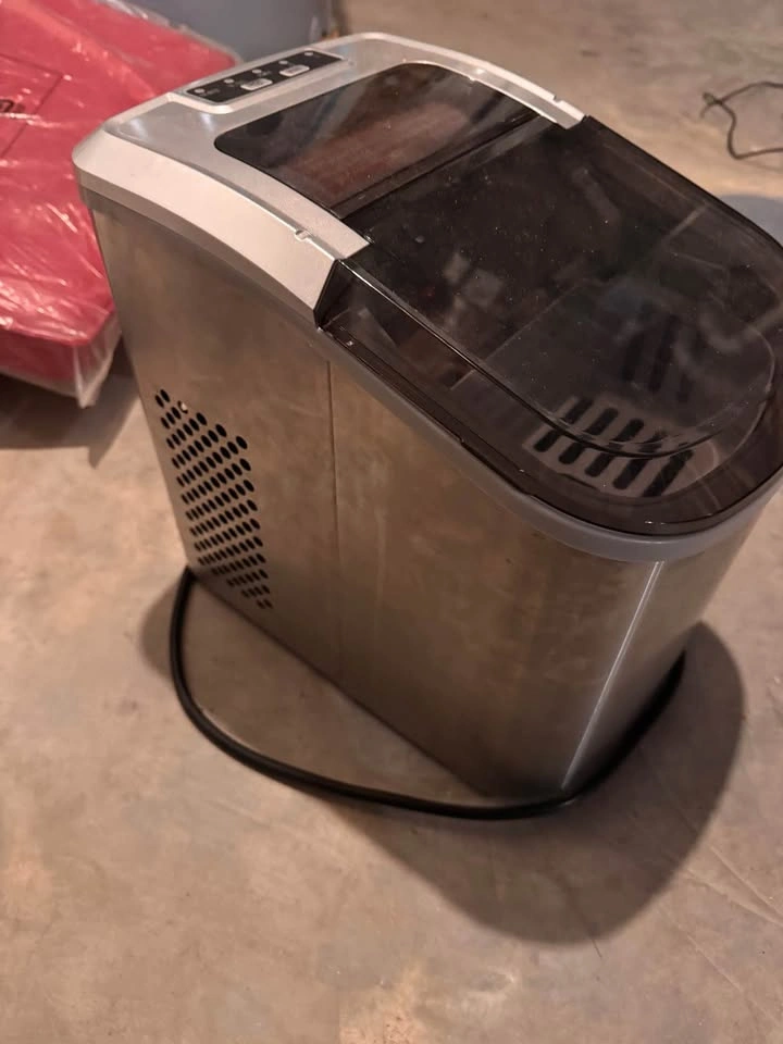 Ice Maker - photo 2