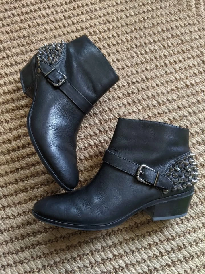 Sam Edelman Spike Booties - Sz 7 - photo 3