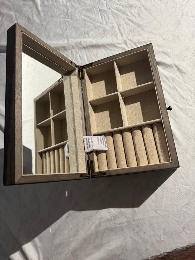 Wooden Jewellery Box - photo 2
