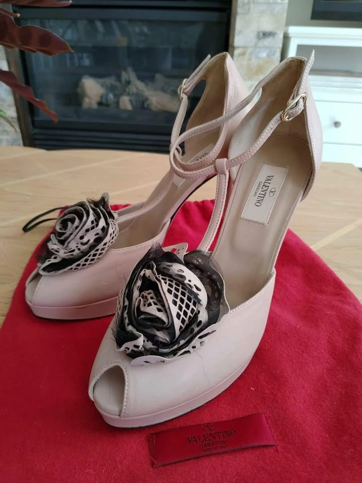 Valentino Garavani High Heels - photo 2