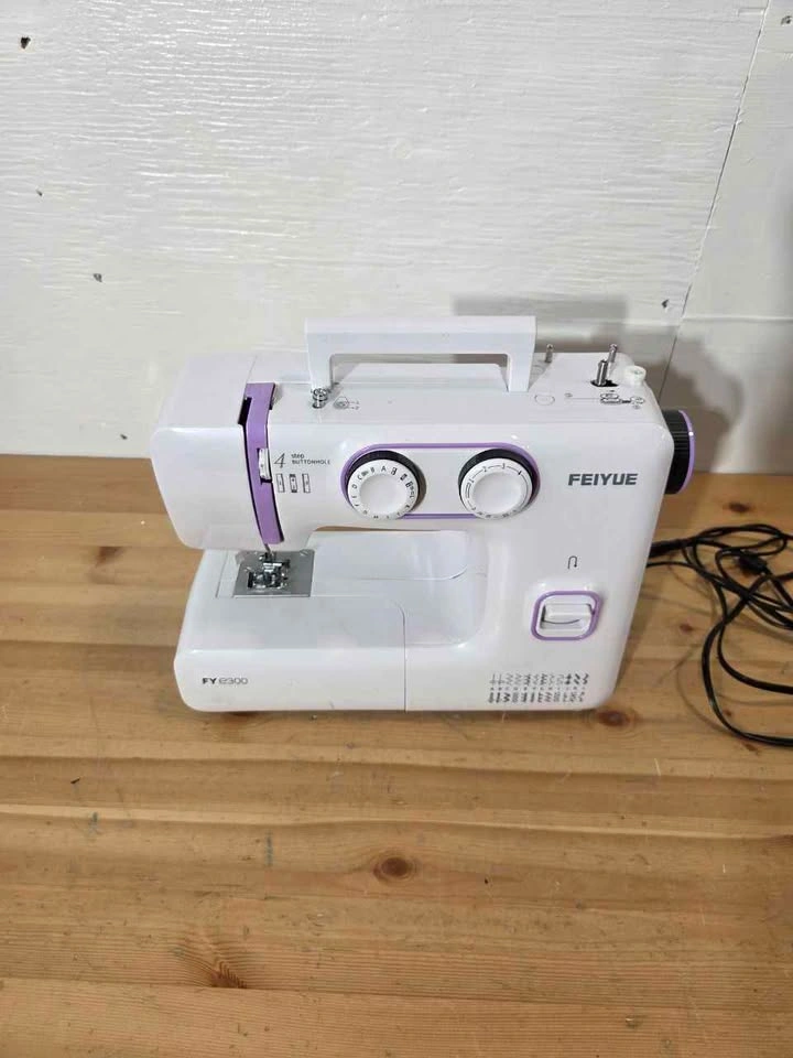 FEIYUE FYe330 Sewing Machine with Foot Pedal New - photo 2