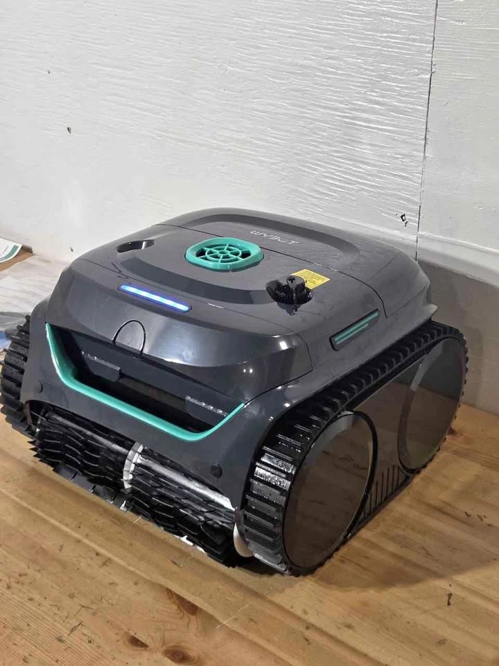 WYBOT C2 Cordless Pool Vacuum Robot