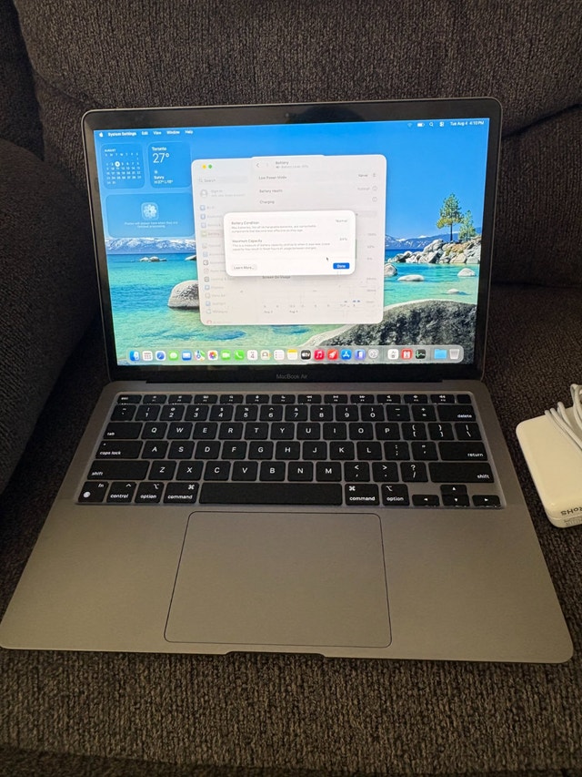 MacBook Air M1 256GB SSD 84% Battery Health with Charger - photo 2