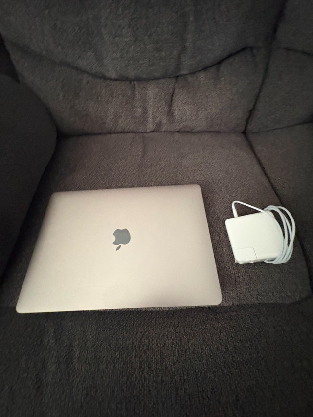 MacBook Air M1 8GB RAM 512GB SSD 98% Battery - photo 4