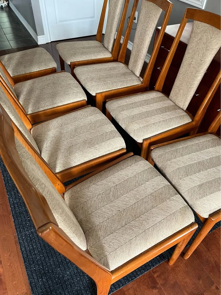 8 Mid-Century Modern Teak Dining Chairs by Nordic Furniture - photo 3