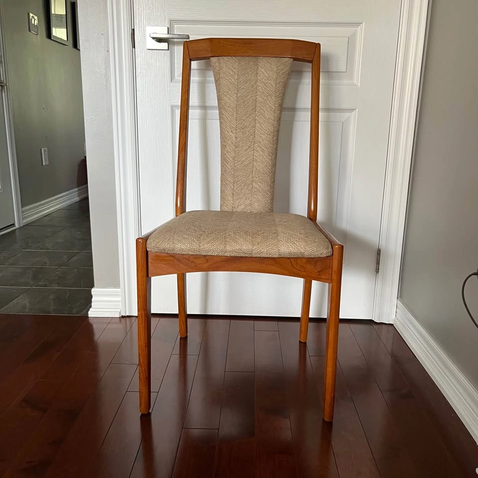 8 Mid-Century Modern Teak Dining Chairs by Nordic Furniture - photo 5