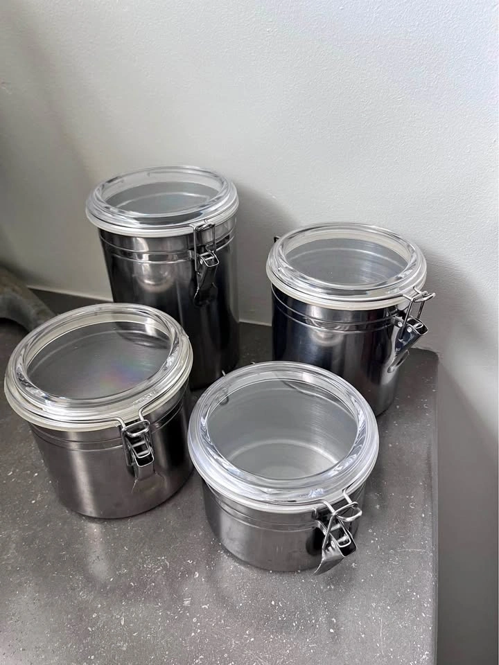 KITCHEN CONTAINERS