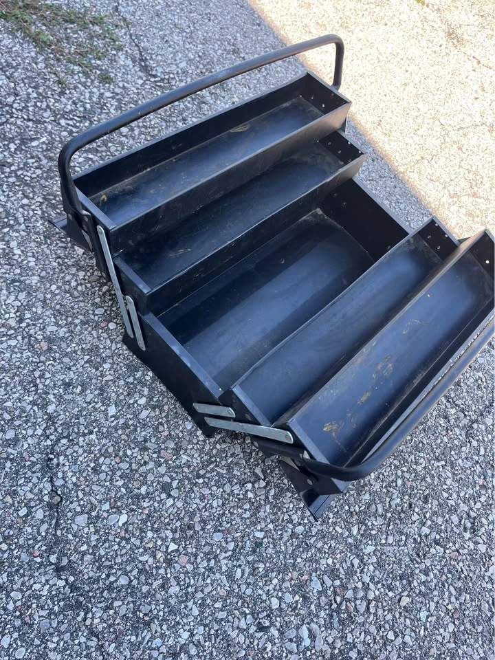 TOOL BOX - photo 2