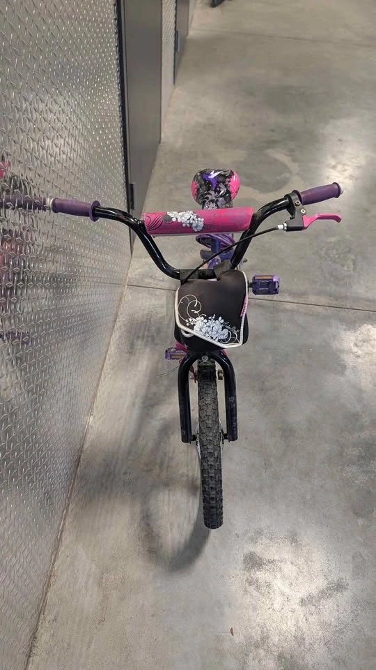 Kids purple and pink bike - photo 4