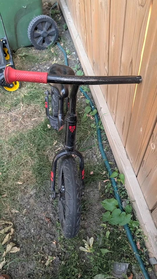 Trek 12 inch balance bike - photo 3