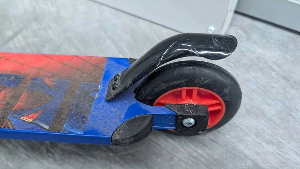 Spider-Man Scooter blue and red - photo 3