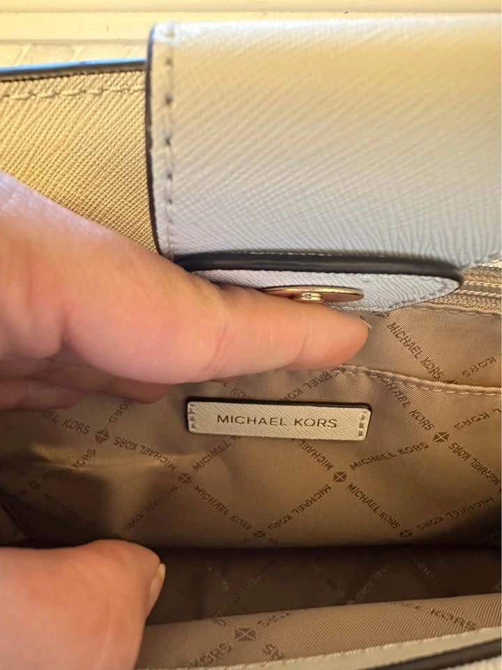 Michael Kors White Saffiano Leather Tote NWOT - photo 5