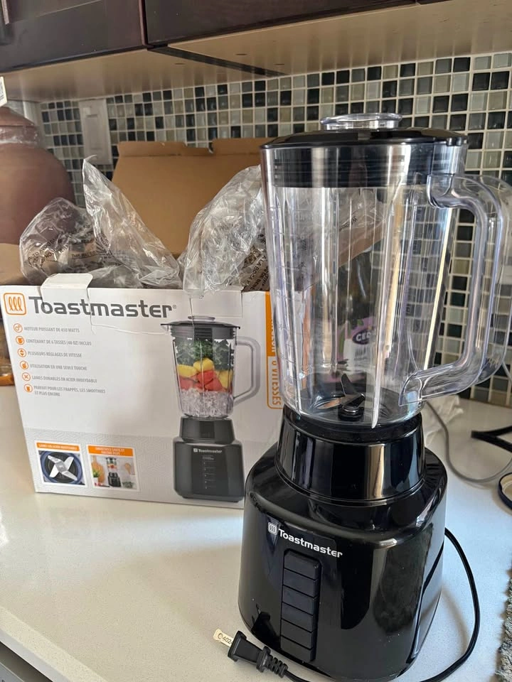 Toastmaster Blender – New, Opened Only for Testing