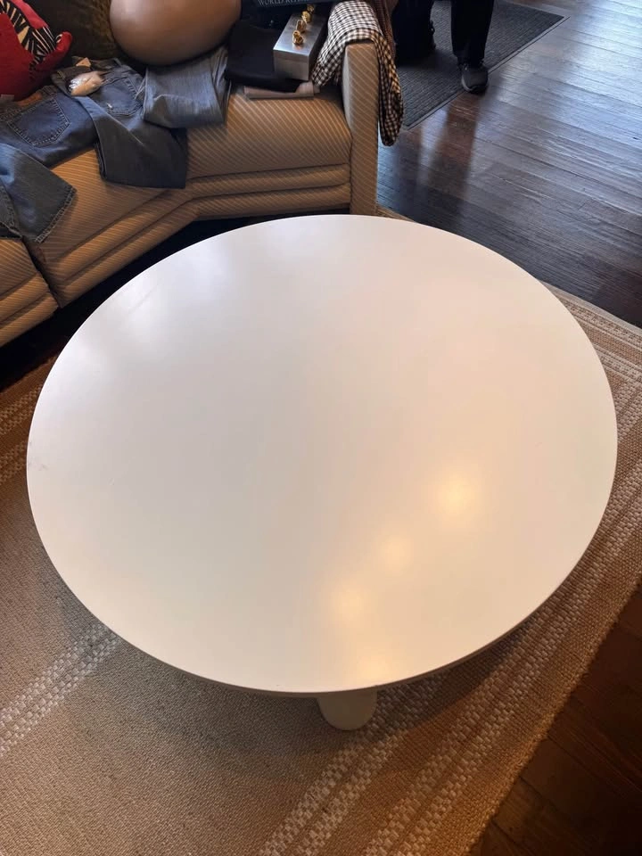 Modern Minimalist Round White Coffee Table - photo 5