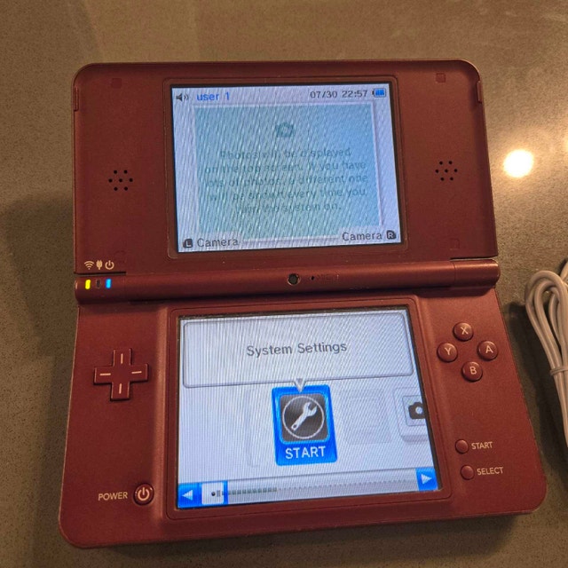 Nintendo DSi xl - photo 2