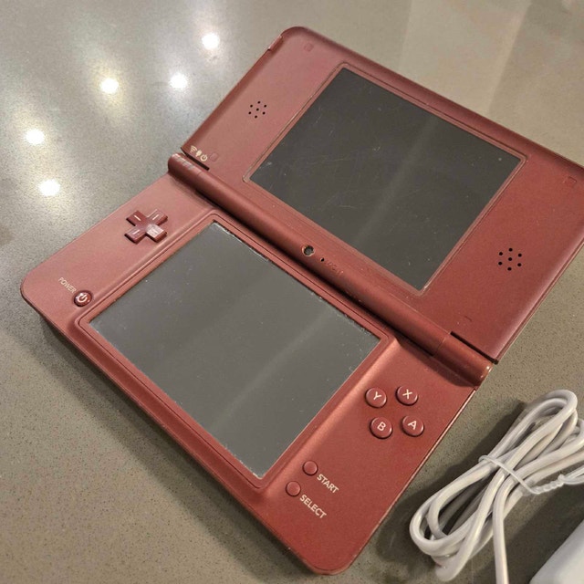 Nintendo DSi xl - photo 5