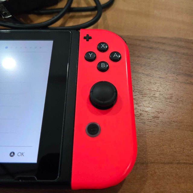 V1 Nintendo Switch - photo 2