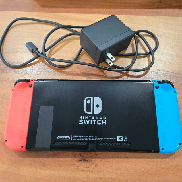 V1 Nintendo Switch - photo 4