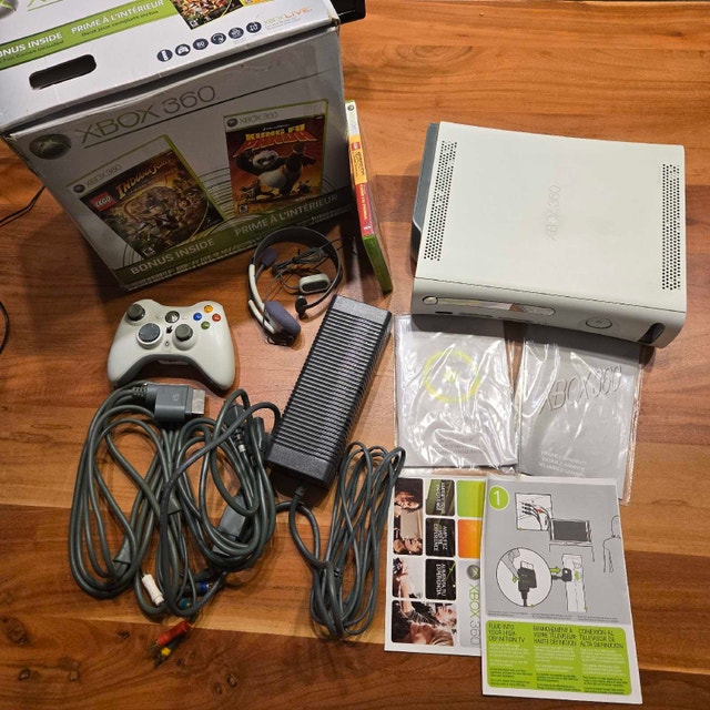 Microsoft Xbox 360 Console cib