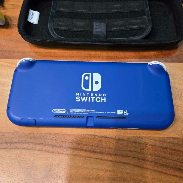 Nintendo Switch Lite - photo 5