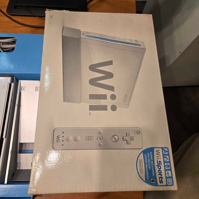 Nintendo Wii Console - photo 2
