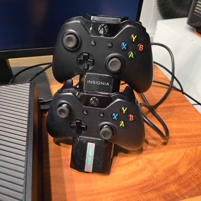 Microsoft Xbox One Console Bundle - photo 4