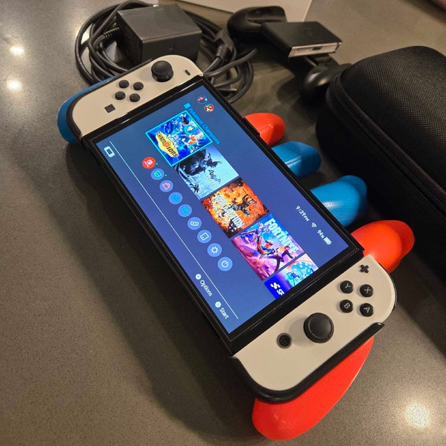 Nintendo Switch OLED Model - photo 3