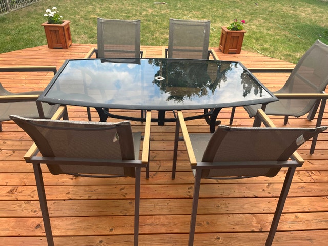 Patio table and chairs - photo 3