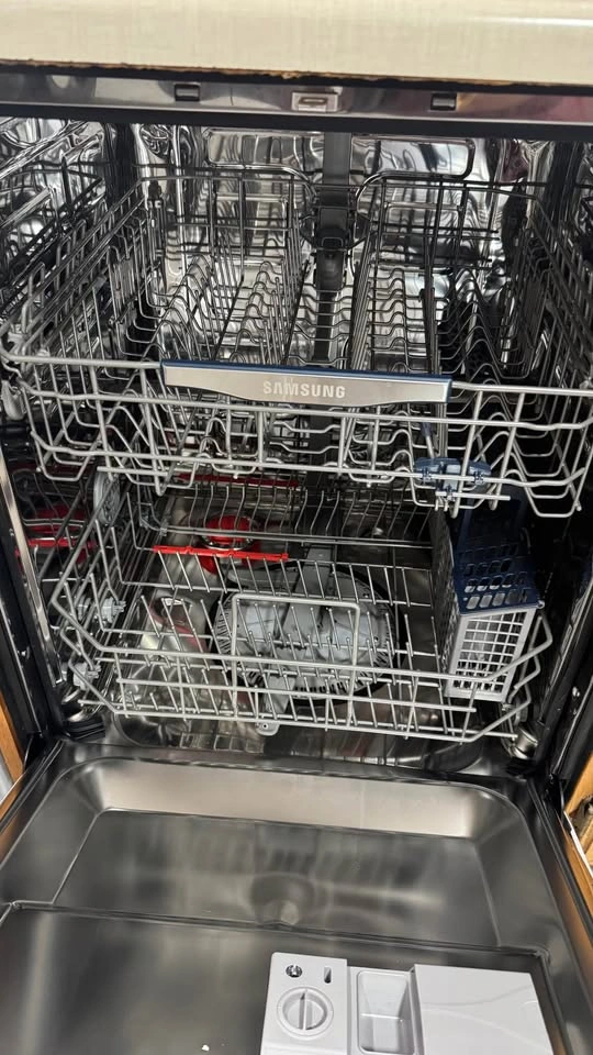 Samsung Dishwasher - photo 3