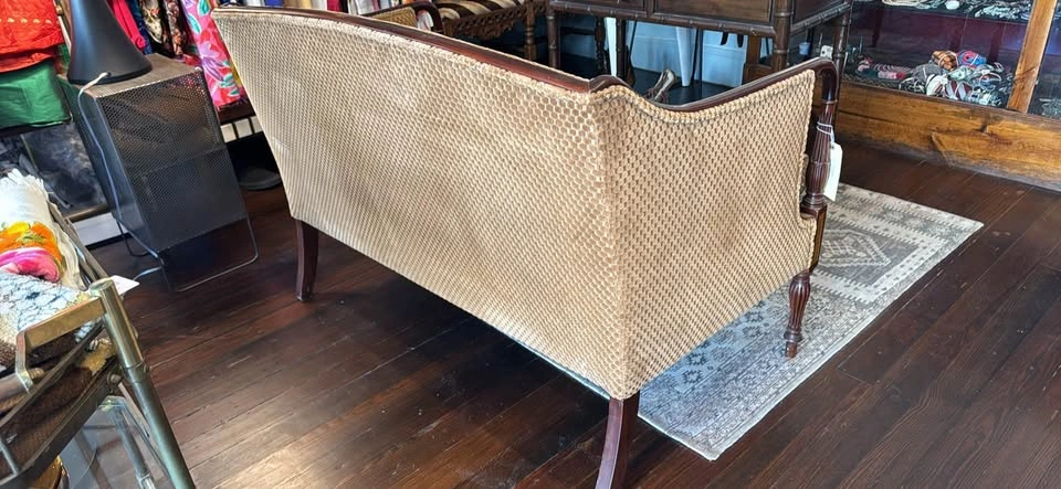 Elegant antique Edwardian mahogany settee - photo 3
