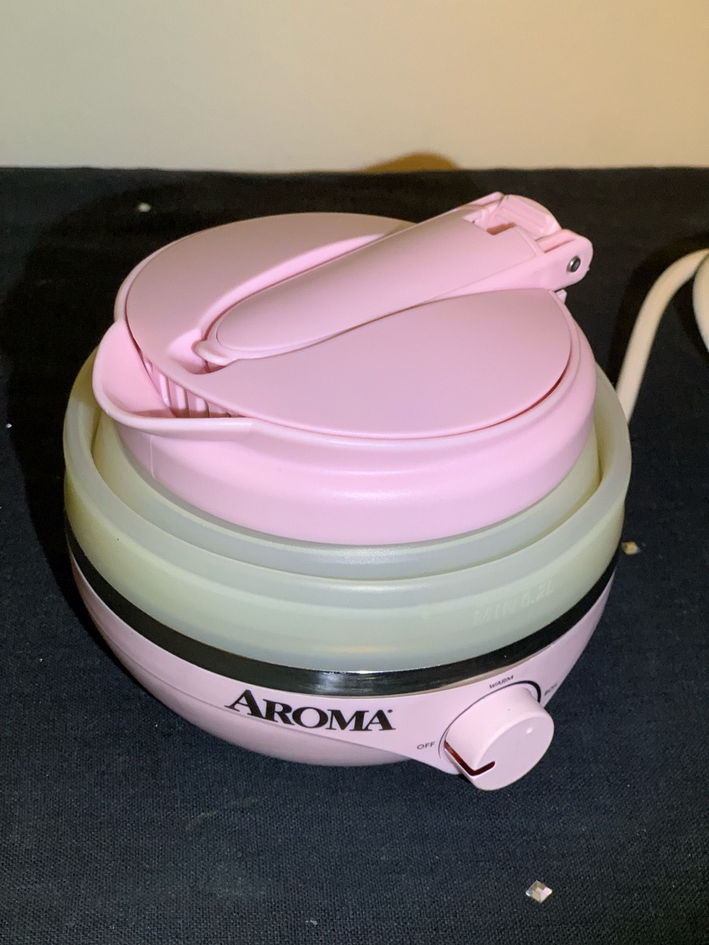 Aroma Pink Collapsible Travel Electric Kettle - photo 2