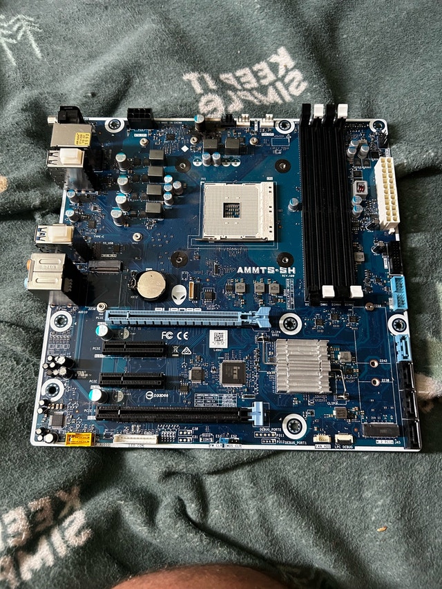 Alienware Aurora R10 motherboard for parts
