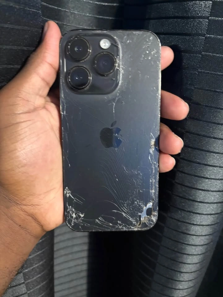 iPhone 14 Pro - photo 2