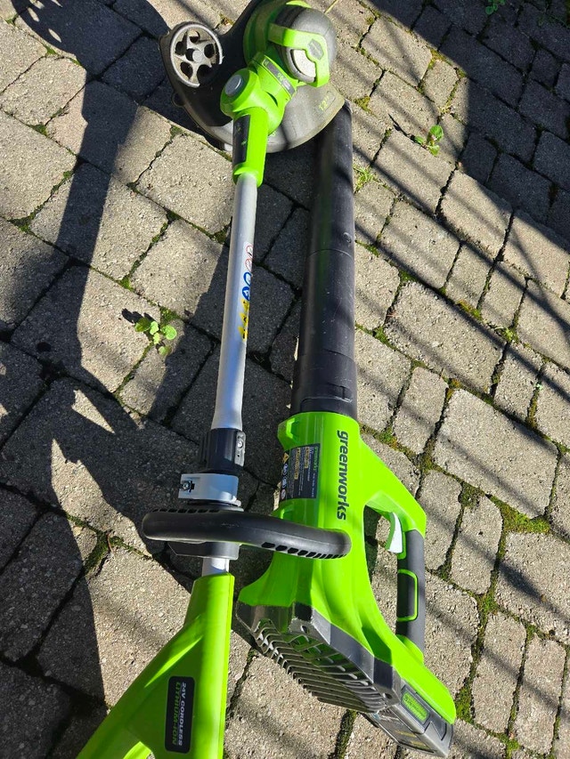 Greenworks String Trimmer and Blower 24v - photo 2